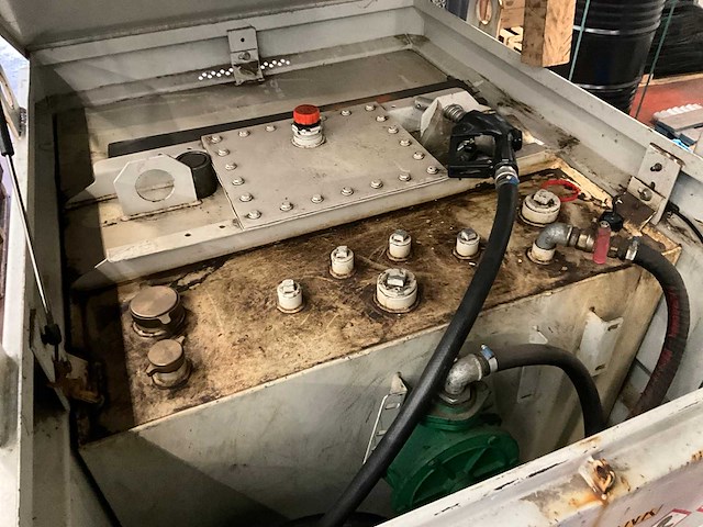 Tolsma brandstoftank - afbeelding 2 van  8