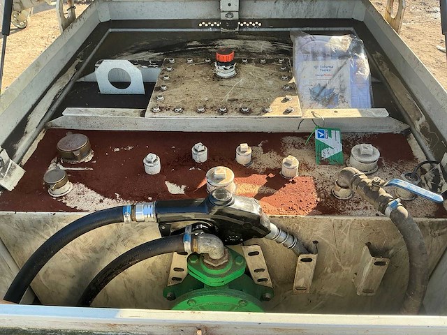 Tolsma horizontale opslagtank - afbeelding 11 van  13