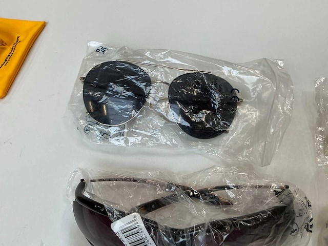 Tom ford zonnebril (10x) - afbeelding 4 van  9