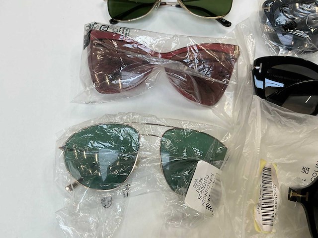 Tom ford zonnebril (10x) - afbeelding 3 van  6