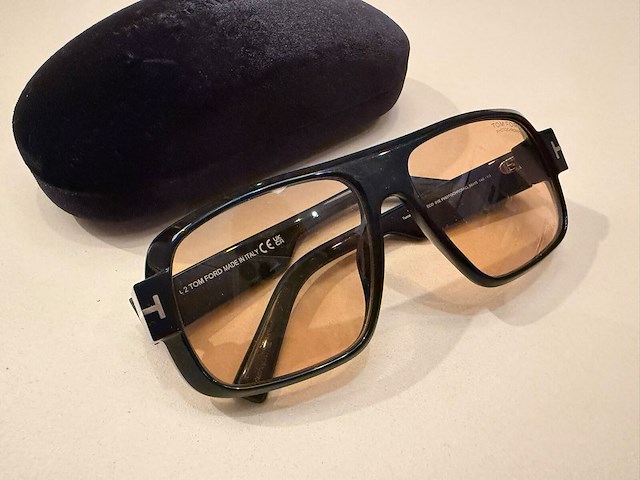 Tom ford zonnebril - afbeelding 2 van  4