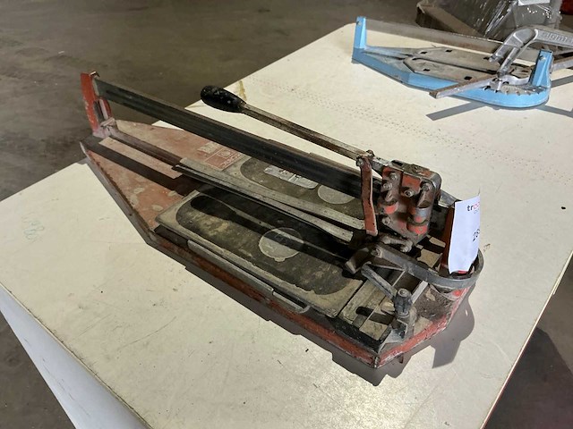 Tomecanic tegelsnijder - afbeelding 2 van  3