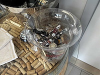 Ton met glazen bovenblad - afbeelding 5 van  5