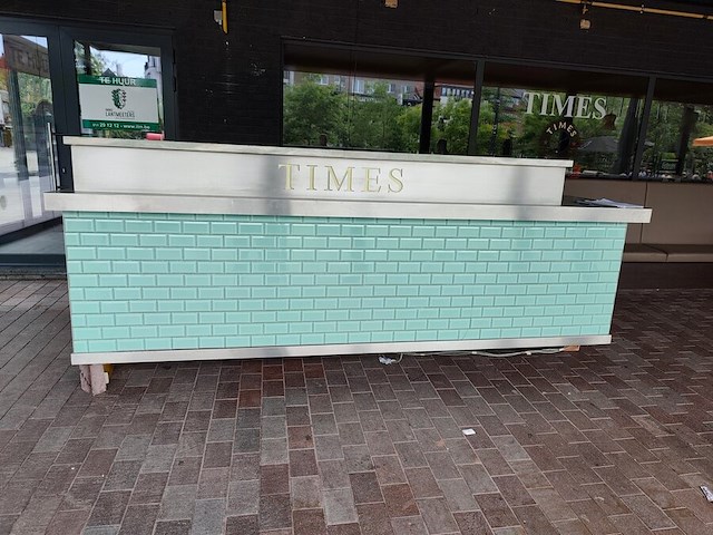 Toog inox blad groene tegels met marmeren opzet, tapinstallatie, dubbele spoelbak met mengkraan afm. 370x95x130 (23) - afbeelding 9 van  9