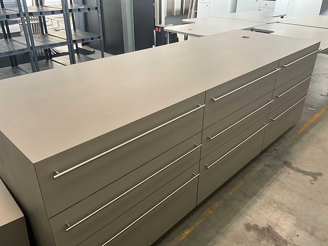 Toogmeubel/winkelopbergmeubel - afbeelding 7 van  7