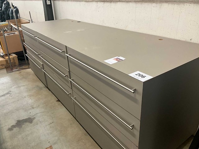 Toogmeubel/winkelopbergmeubel - afbeelding 1 van  7