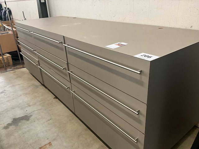 Toogmeubel/winkelopbergmeubel - afbeelding 2 van  7