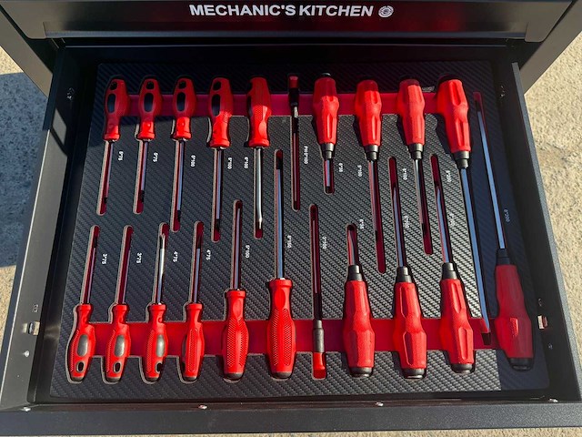 Tool union - 2026 - mechanic's kitchen - werkplaatskast - afbeelding 7 van  18