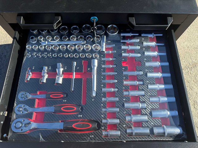 Tool union - mechanic's kitchen - werkplaatsmeubilair - afbeelding 17 van  18