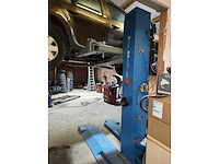 Toolmania 1 koloms hefbrug 2,5t - afbeelding 6 van  8