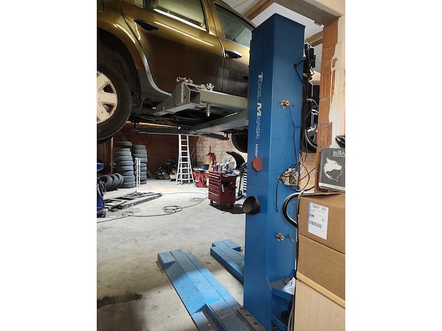 Toolmania 1 koloms hefbrug 2,5t - afbeelding 6 van  8