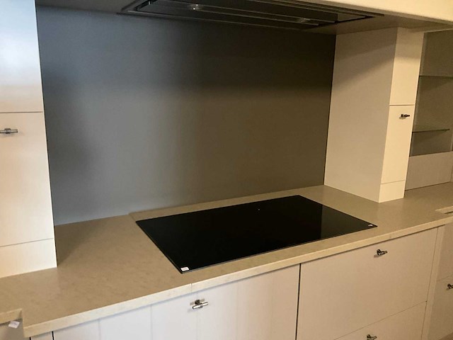 Toonzaalkeuken dulsao mdf - afbeelding 18 van  39