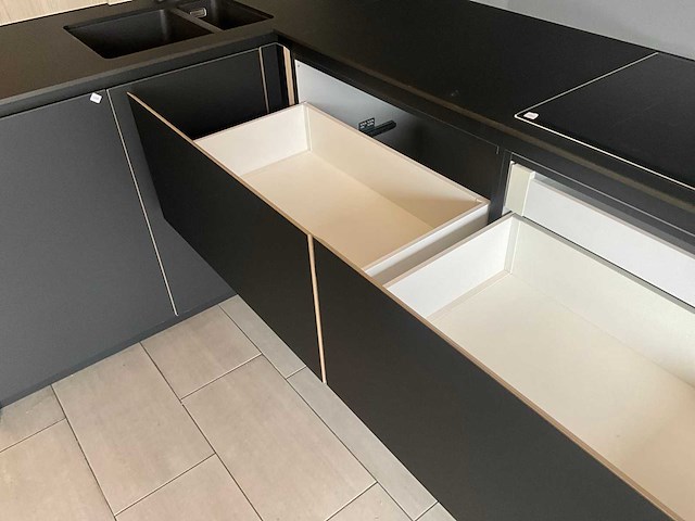 Toonzaalkeuken fenix/vanca - afbeelding 1 van  25