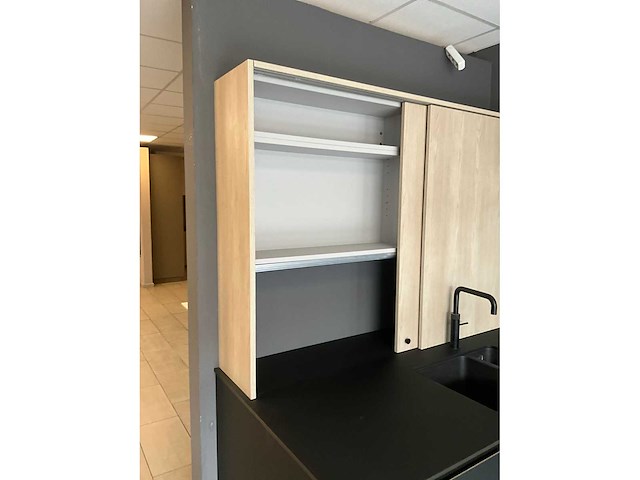 Toonzaalkeuken fenix/vanca - afbeelding 4 van  25