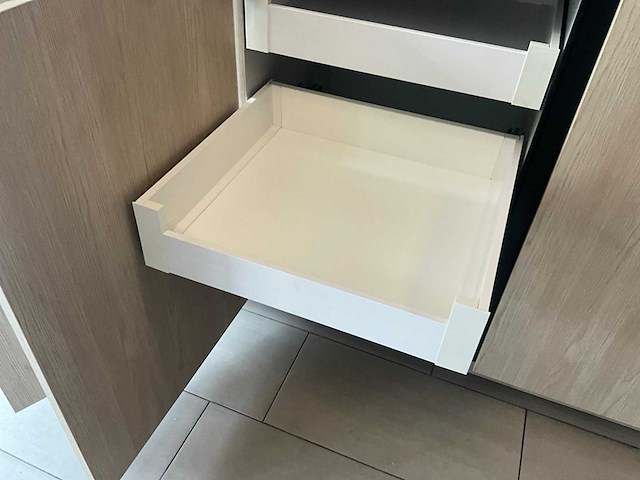 Toonzaalkeuken fenix/vanca - afbeelding 15 van  25