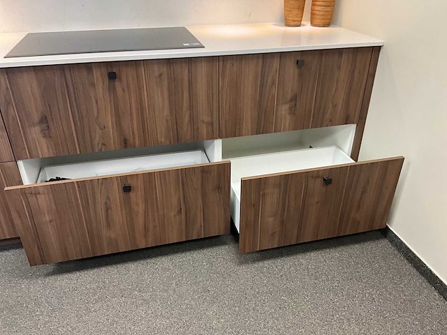 Toonzaalkeuken piot kunststof notelaar - afbeelding 43 van  77