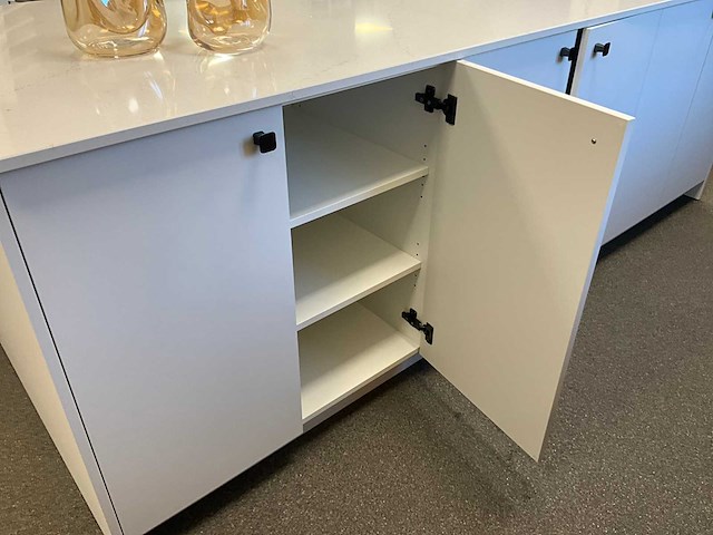 Toonzaalkeuken piot kunststof notelaar - afbeelding 63 van  77