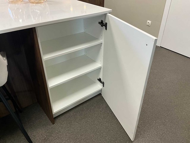 Toonzaalkeuken piot kunststof notelaar - afbeelding 68 van  77