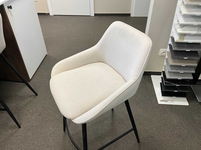 Toonzaalkeuken piot kunststof notelaar - afbeelding 72 van  77