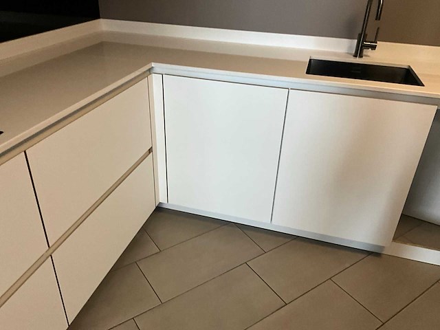 Toonzaalkeuken piot kunststof notelaar - afbeelding 5 van  34