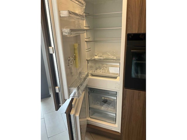 Toonzaalkeuken piot kunststof notelaar - afbeelding 18 van  34