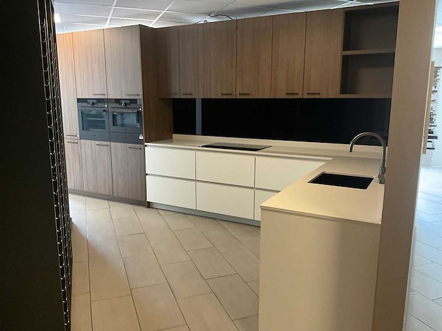 Toonzaalkeuken piot kunststof notelaar - afbeelding 29 van  34