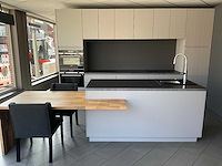 Toonzaalkeuken piot