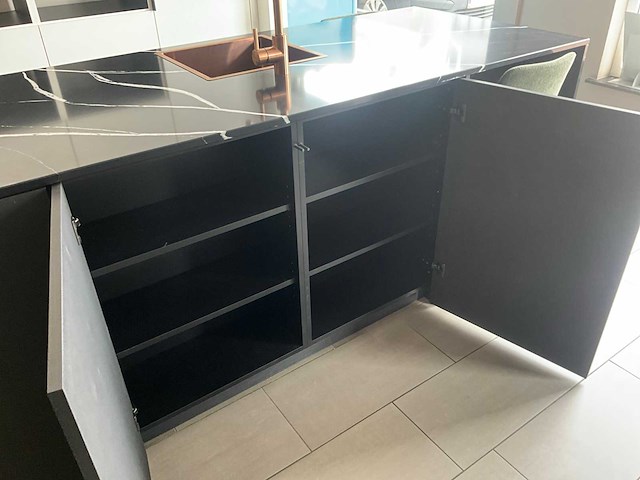 Toonzaalkeuken piot - afbeelding 8 van  37