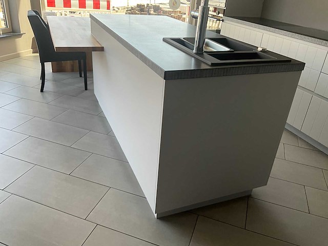 Toonzaalkeuken piot - afbeelding 10 van  35