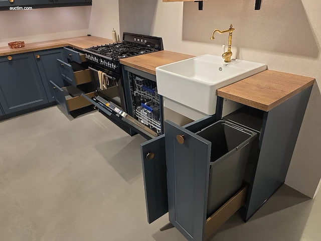 Toonzaalkeuken vanden borre kitchen adige - afbeelding 14 van  39