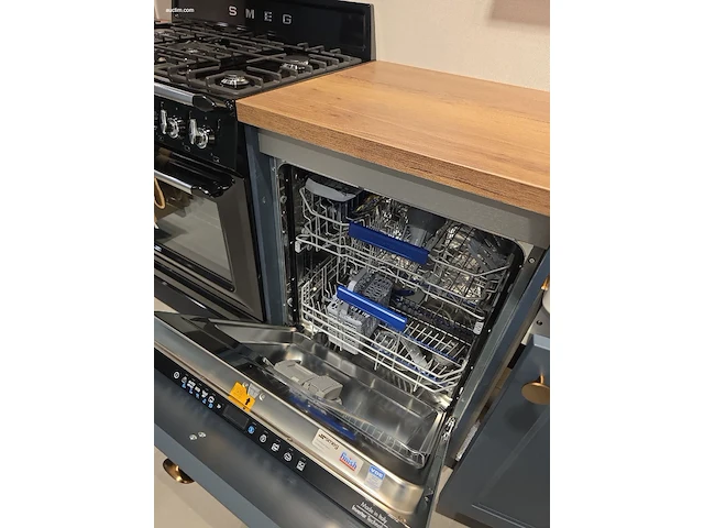 Toonzaalkeuken vanden borre kitchen adige - afbeelding 17 van  39