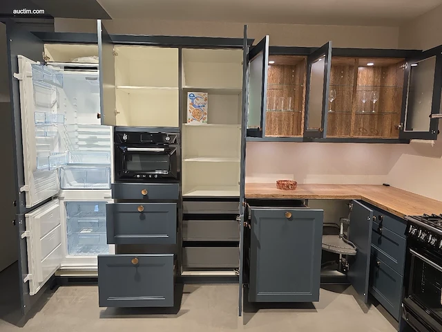 Toonzaalkeuken vanden borre kitchen adige - afbeelding 34 van  39