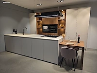 Toonzaalkeuken vanden borre kitchen lima