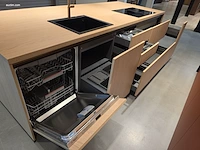 Toonzaalkeuken vanden borre kitchen yula - afbeelding 7 van  41