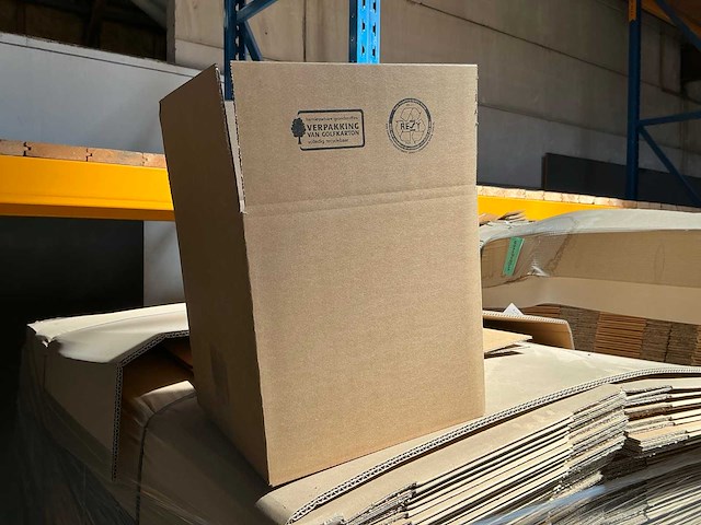 Topa - packaging materials (+/-1600x) - afbeelding 1 van  4