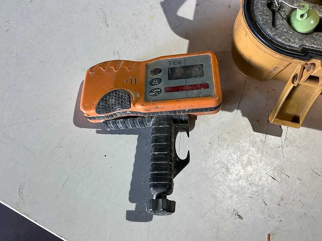 Topcon at-b2 automatische waterpasinstrument - afbeelding 1 van  4