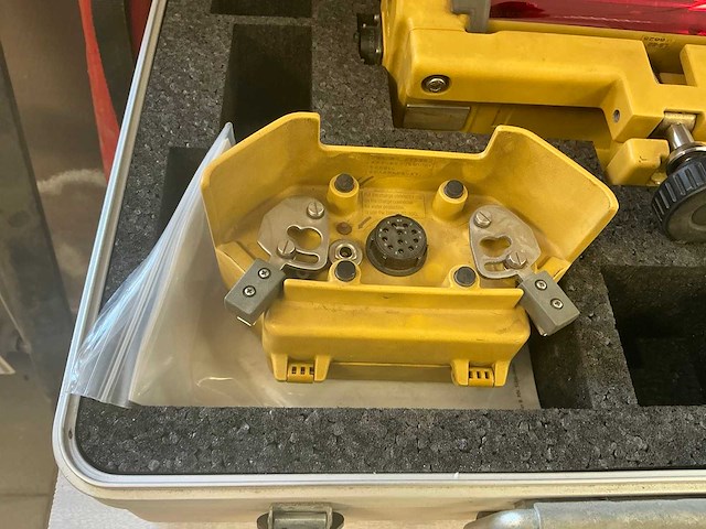 Topcon ls-b2 laserontvanger - afbeelding 7 van  11