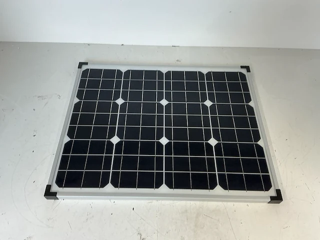 Topray solar tps-105-50w lot van 8 zonnepanelen (8x) - afbeelding 1 van  4