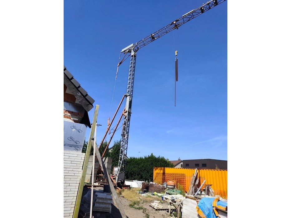 Gereedschap - torenkraan 16m lang en 14m hoog