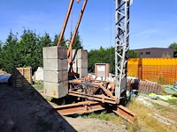 Torenkraan 16 m lang en 14 m hoog, mortelbak, pallethaak en wielenstel. bevindt zich te lommel, afbraak voor eigen rekening. bezichtiging en afhaling op afspraak. (6) - afbeelding 13 van  25