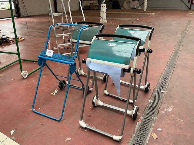 Tork afroldispenser (4x) - afbeelding 2 van  5