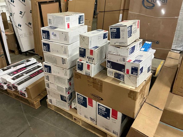 Tork diverse dispensers (26x) - afbeelding 1 van  10