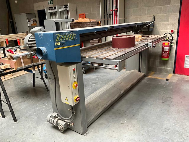 Tornado - langbandschuurmachine - afbeelding 2 van  9