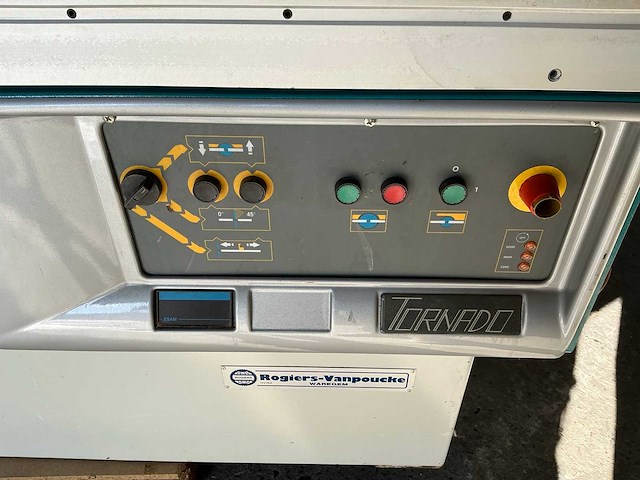 Tornado sc3200 paneelcirkelzaagmachine - afbeelding 8 van  10
