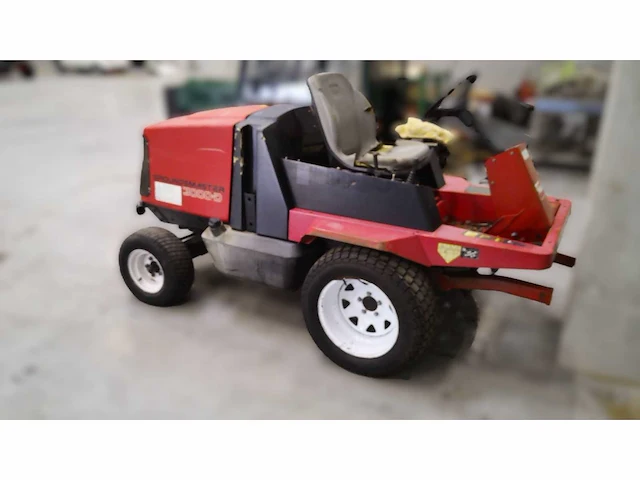 Toro - groundsmaster 3200d - zitmaaier - afbeelding 1 van  9