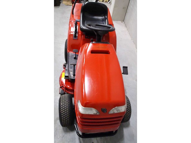 Toro - wheelhorse - zitmaaier - afbeelding 3 van  4