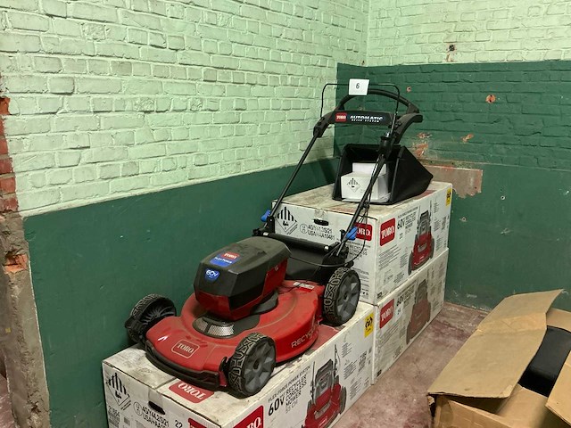 Toro 21864 grasmaaier op accu - afbeelding 1 van  11