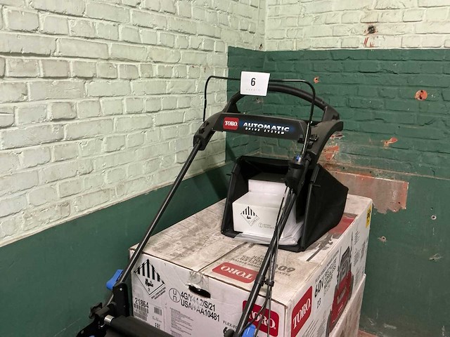 Toro 21864 grasmaaier op accu - afbeelding 7 van  10