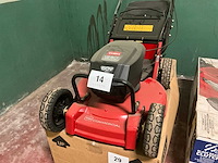 Toro 22275 grasmaaier op accu - afbeelding 2 van  5