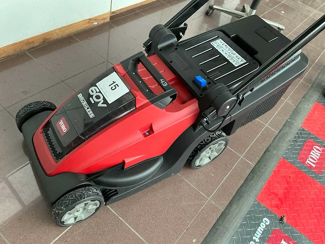 Toro 43 brushless 60v mulcher accu grasmaaier - afbeelding 1 van  8